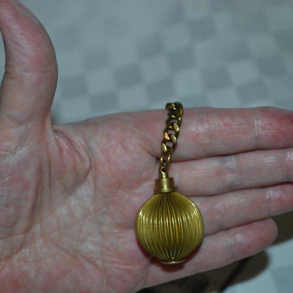 Sarah Jessica Parker Burnished Gold-tone Key Chain - Picture 3 of 7